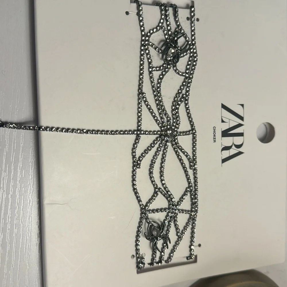A NWT Zaras Rhinestone Chocker - Picture 2 of 7